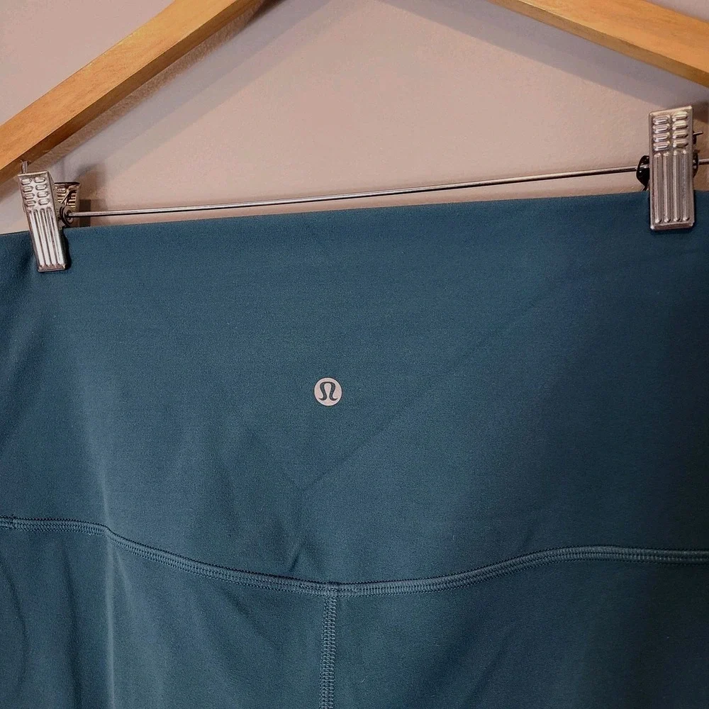 lululemon athletica gorgeous shorts